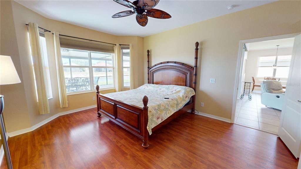 For Sale: $450,000 (3 beds, 3 baths, 1996 Square Feet)