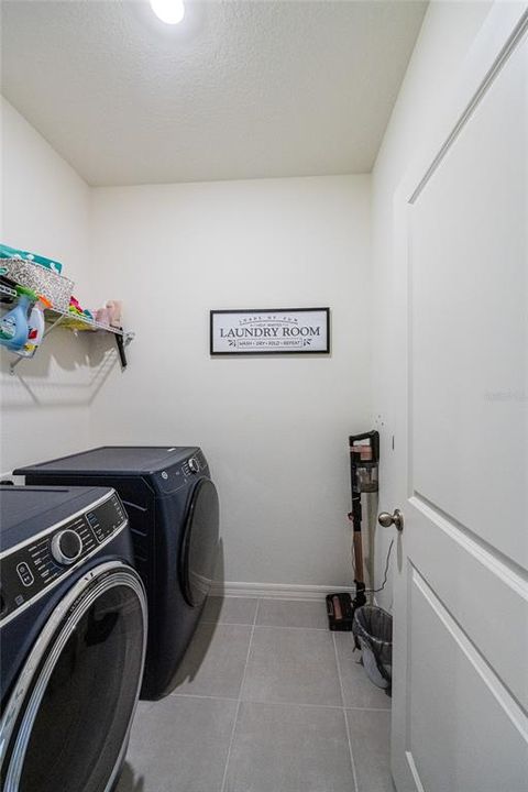 For Sale: $350,000 (4 beds, 2 baths, 1707 Square Feet)