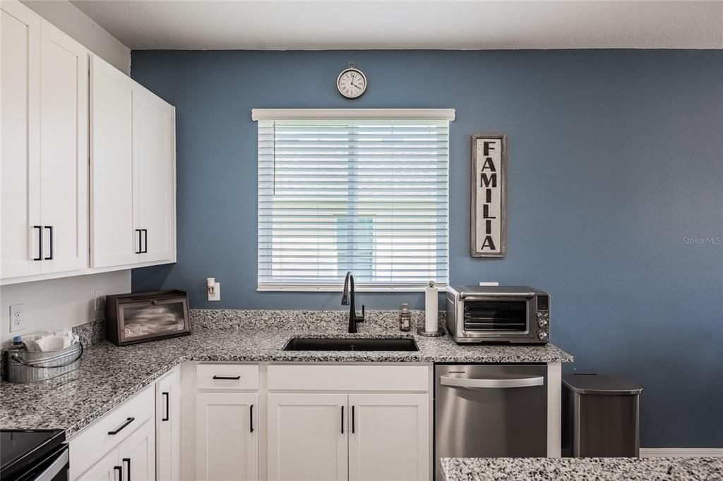 For Sale: $350,000 (4 beds, 2 baths, 1707 Square Feet)
