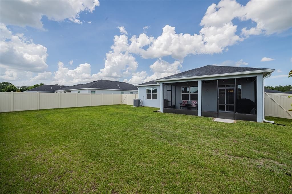 For Sale: $350,000 (4 beds, 2 baths, 1707 Square Feet)