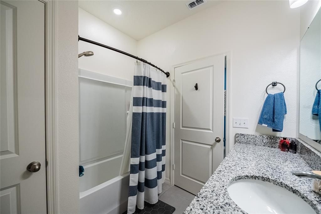 For Sale: $350,000 (4 beds, 2 baths, 1707 Square Feet)