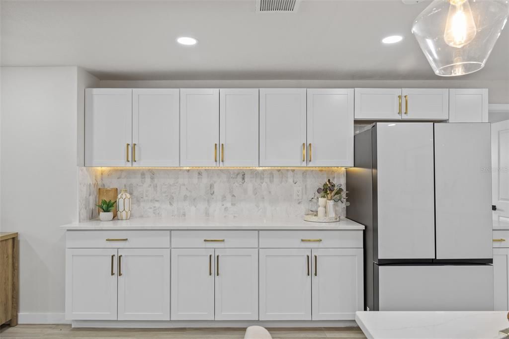 For Rent: $4,200 (4 beds, 2 baths, 2126 Square Feet)