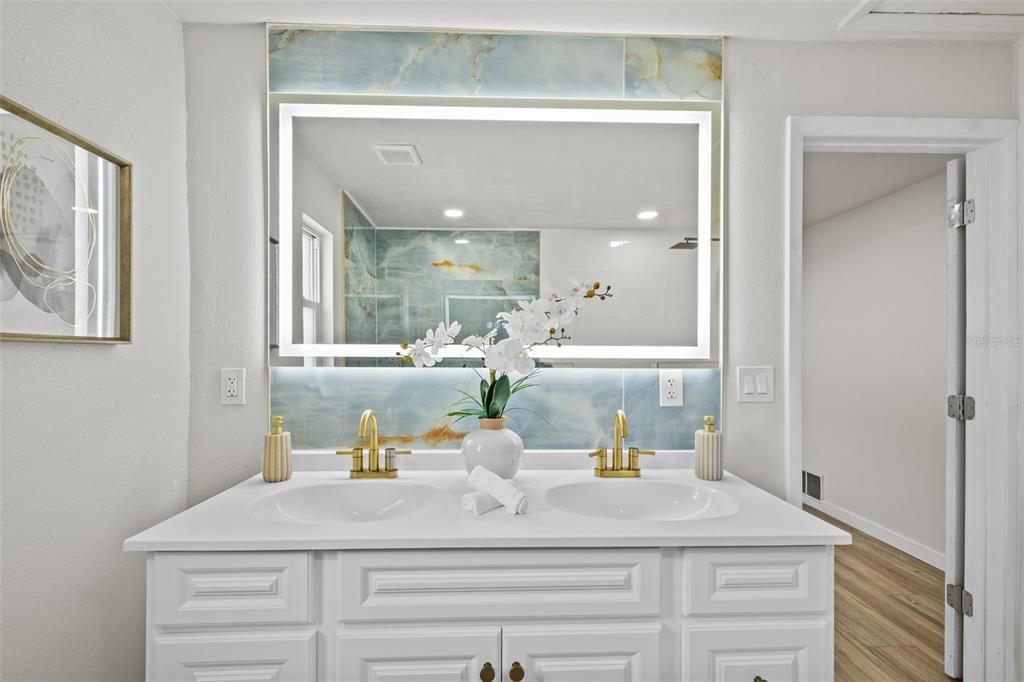 For Rent: $4,200 (4 beds, 2 baths, 2126 Square Feet)