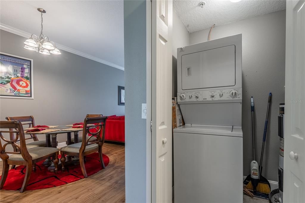 For Sale: $285,000 (2 beds, 2 baths, 1128 Square Feet)