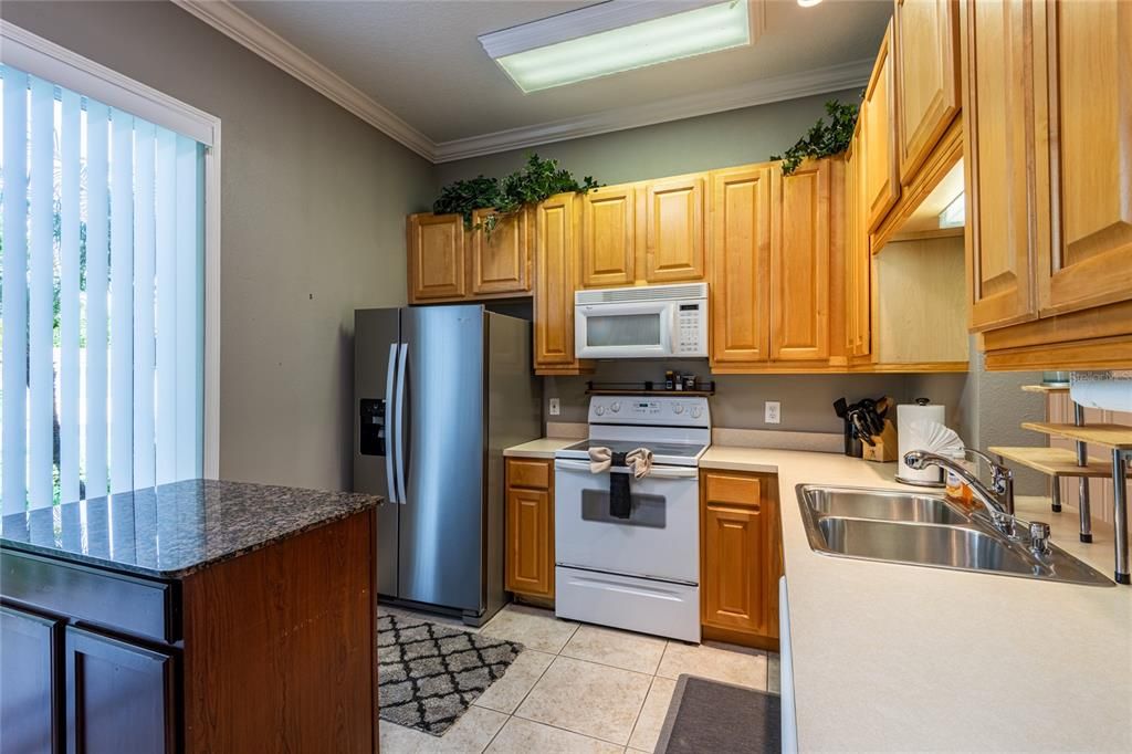 For Sale: $285,000 (2 beds, 2 baths, 1128 Square Feet)