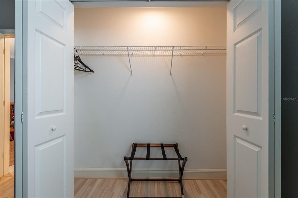 For Sale: $285,000 (2 beds, 2 baths, 1128 Square Feet)