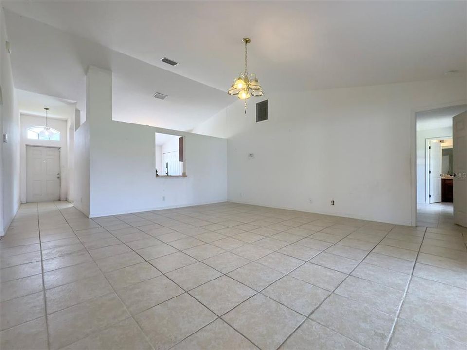 Active With Contract: $350,000 (3 beds, 2 baths, 1420 Square Feet)
