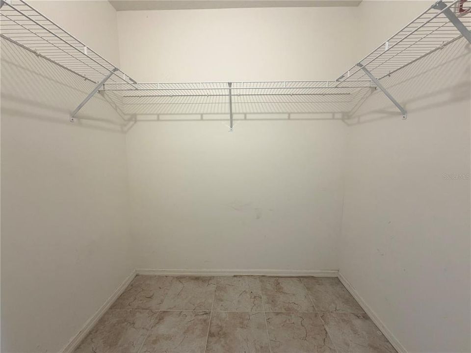 Active With Contract: $350,000 (3 beds, 2 baths, 1420 Square Feet)