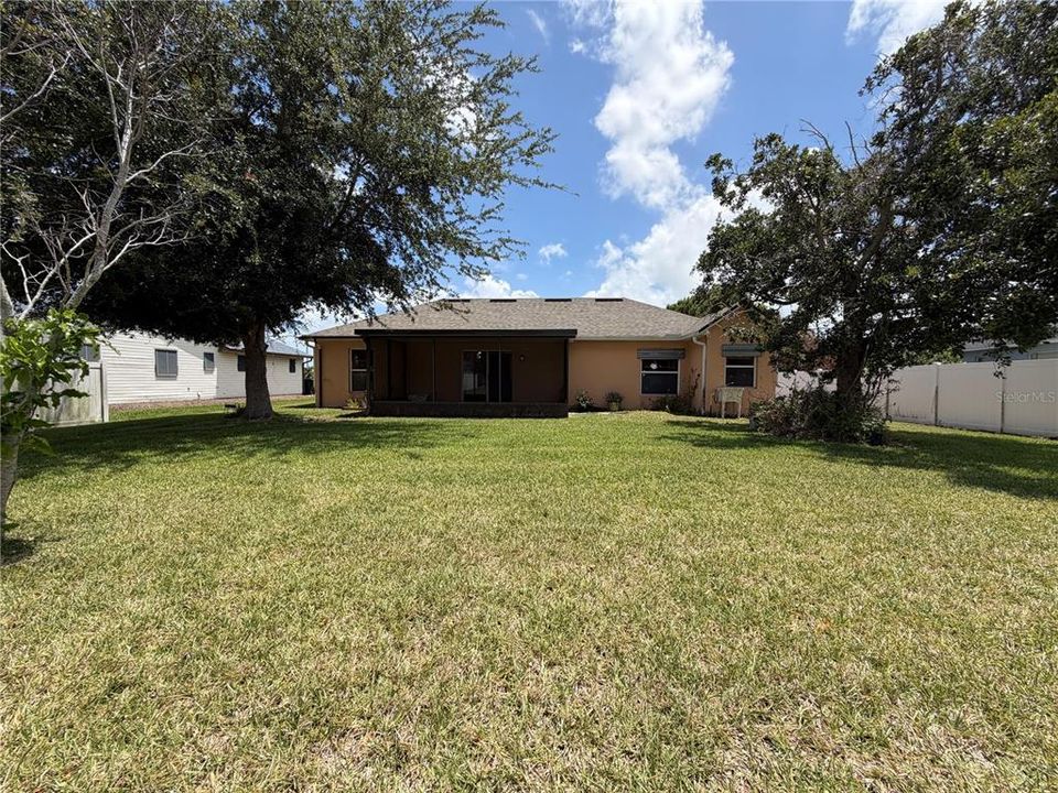 Active With Contract: $350,000 (3 beds, 2 baths, 1420 Square Feet)