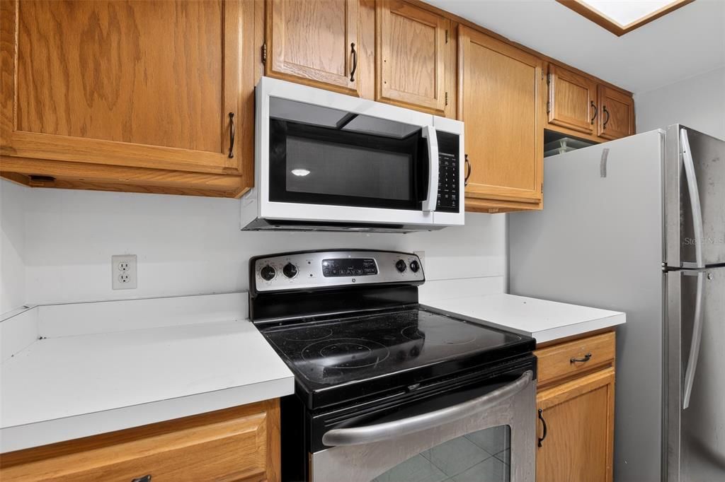 For Sale: $135,000 (2 beds, 2 baths, 1070 Square Feet)