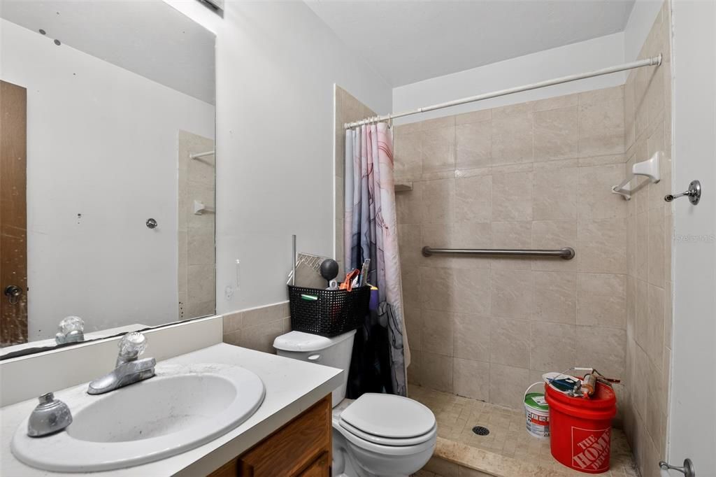 For Sale: $135,000 (2 beds, 2 baths, 1070 Square Feet)