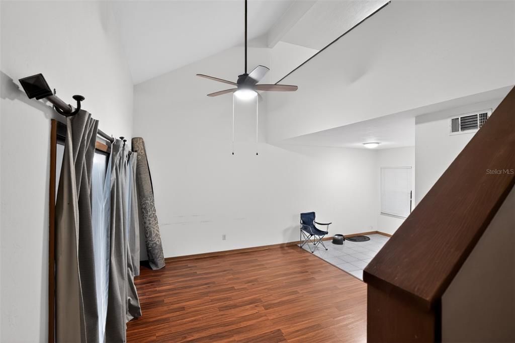 For Sale: $135,000 (2 beds, 2 baths, 1070 Square Feet)