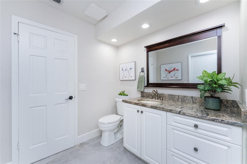 En Venta: $439,900 (3 camas, 2 baños, 2471 Pies cuadrados)