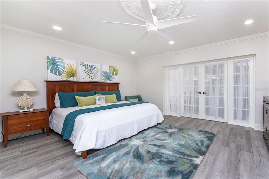 En Venta: $439,900 (3 camas, 2 baños, 2471 Pies cuadrados)