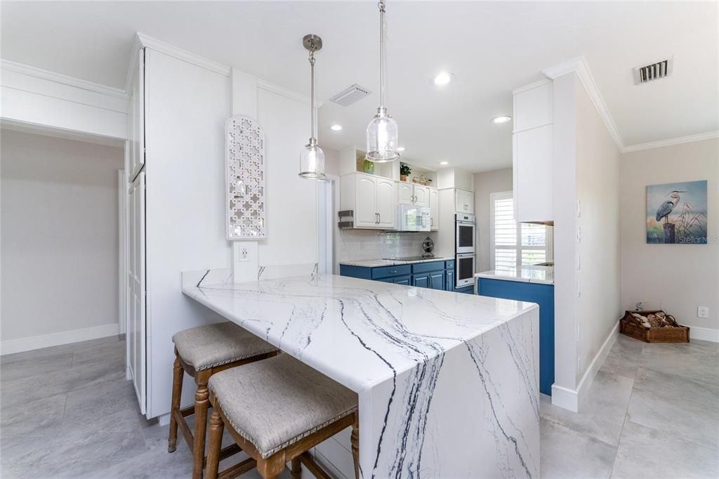 En Venta: $439,900 (3 camas, 2 baños, 2471 Pies cuadrados)