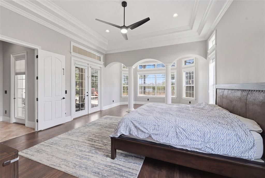 For Sale: $2,180,000 (5 beds, 4 baths, 4867 Square Feet)