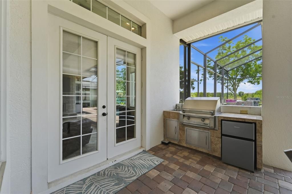 For Sale: $2,180,000 (5 beds, 4 baths, 4867 Square Feet)