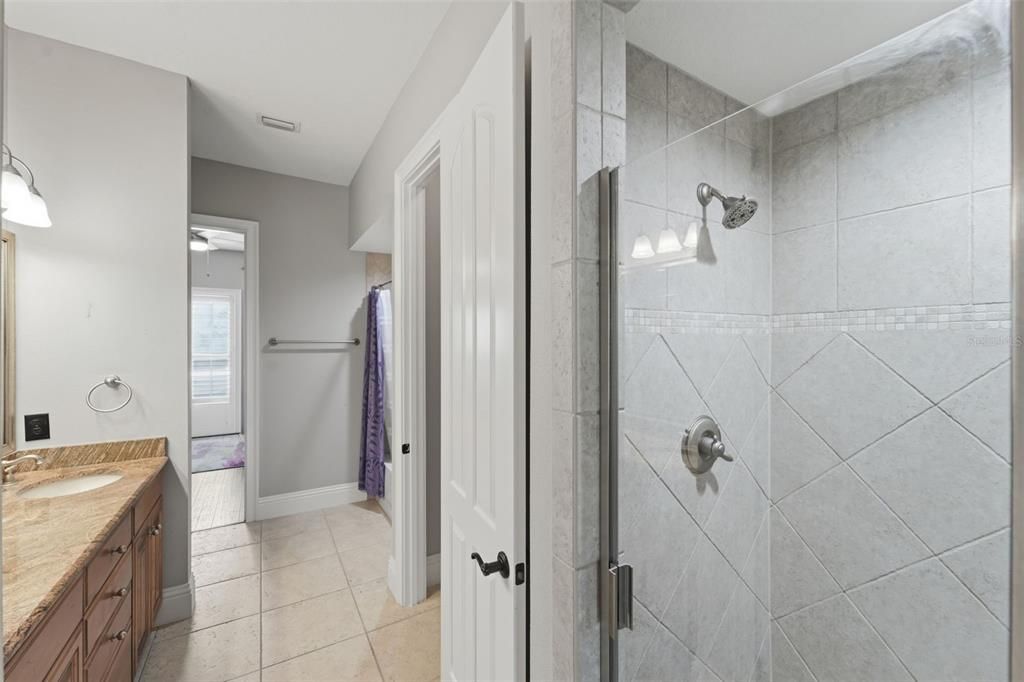 For Sale: $2,180,000 (5 beds, 4 baths, 4867 Square Feet)