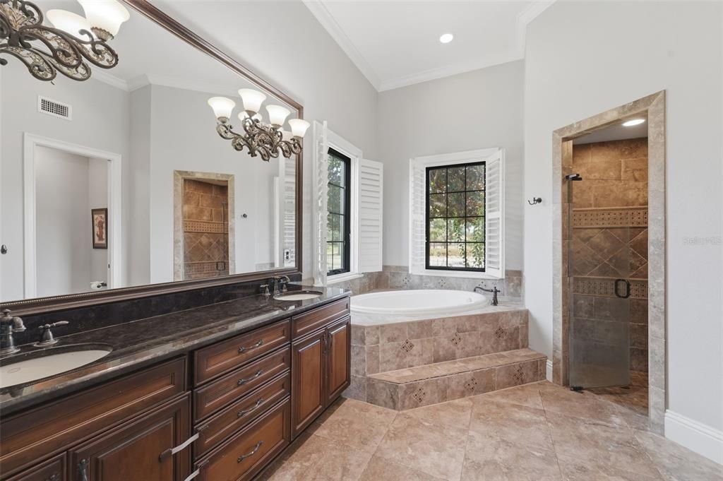 For Sale: $2,180,000 (5 beds, 4 baths, 4867 Square Feet)