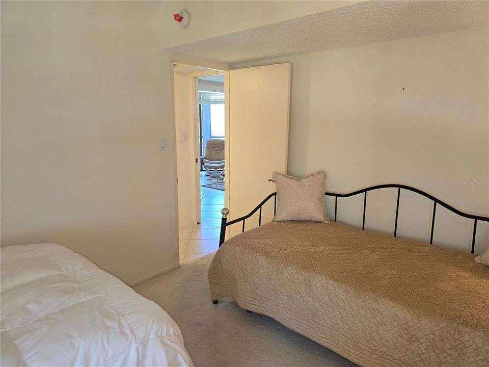 For Rent: $2,400 (2 beds, 2 baths, 1301 Square Feet)