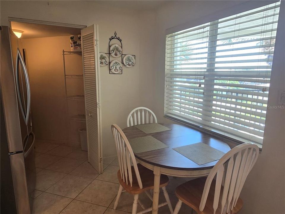 For Rent: $2,400 (2 beds, 2 baths, 1301 Square Feet)