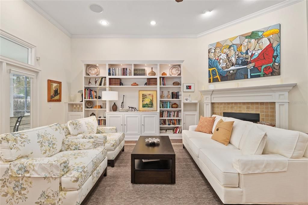 En Venta: $724,500 (4 camas, 3 baños, 3300 Pies cuadrados)