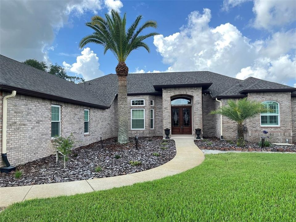 For Sale: $909,000 (5 beds, 3 baths, 3196 Square Feet)