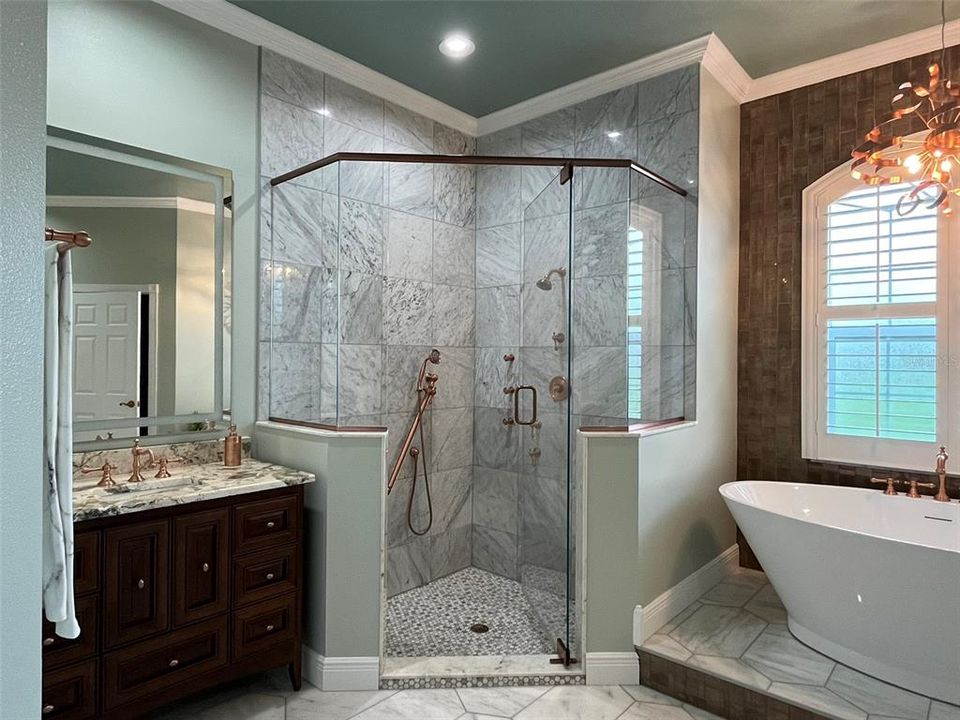For Sale: $909,000 (5 beds, 3 baths, 3196 Square Feet)