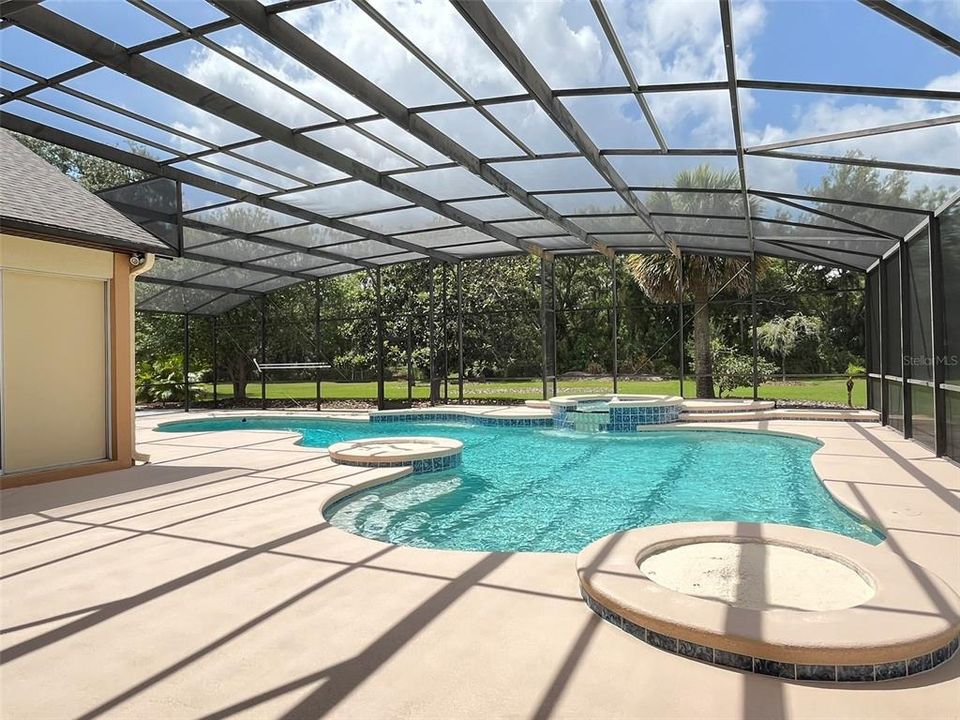 For Sale: $909,000 (5 beds, 3 baths, 3196 Square Feet)