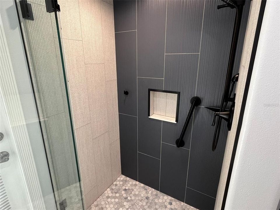 For Sale: $909,000 (5 beds, 3 baths, 3196 Square Feet)