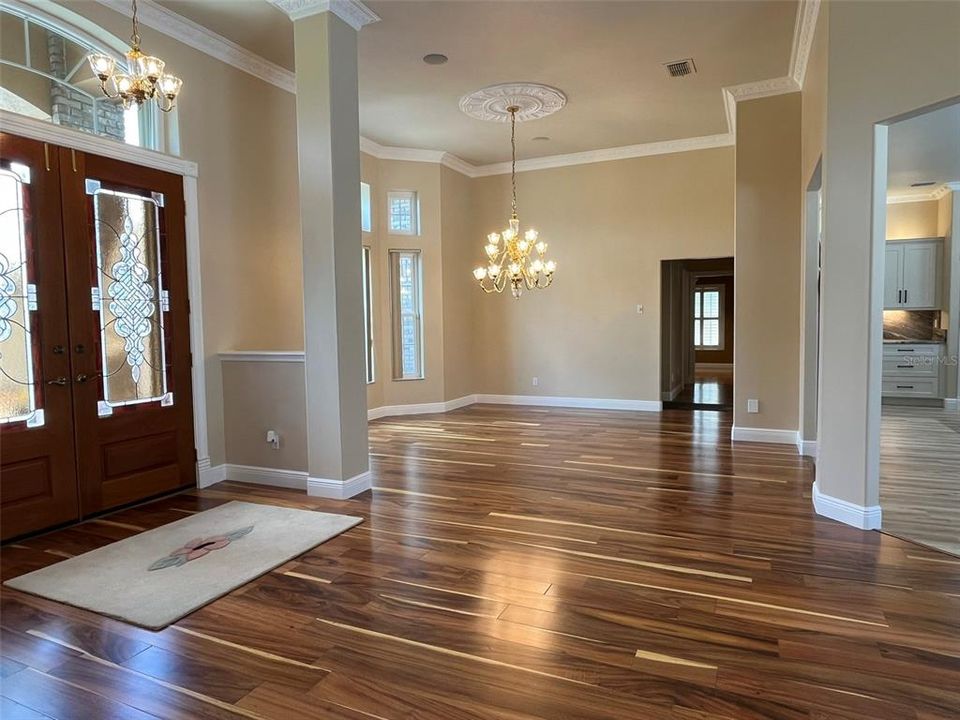 For Sale: $909,000 (5 beds, 3 baths, 3196 Square Feet)