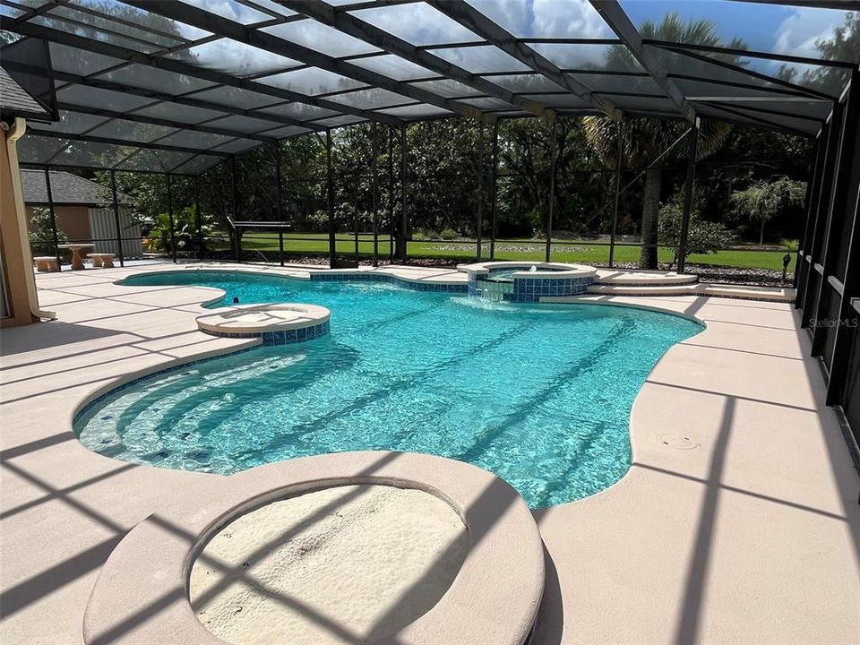 For Sale: $909,000 (5 beds, 3 baths, 3196 Square Feet)