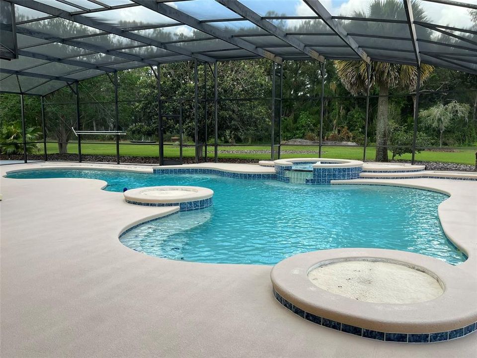 For Sale: $909,000 (5 beds, 3 baths, 3196 Square Feet)