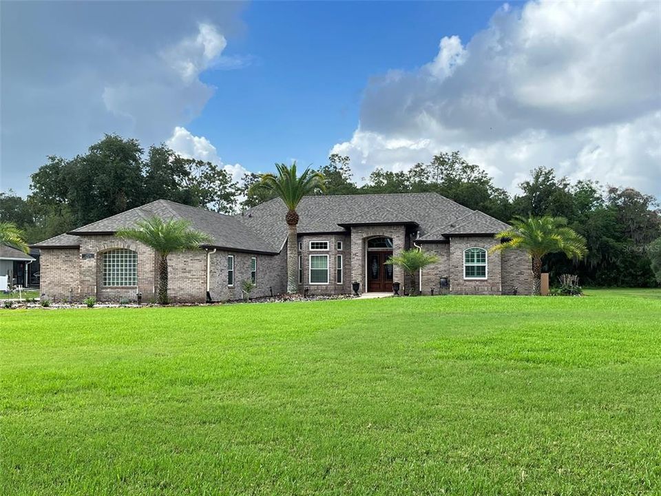 For Sale: $909,000 (5 beds, 3 baths, 3196 Square Feet)