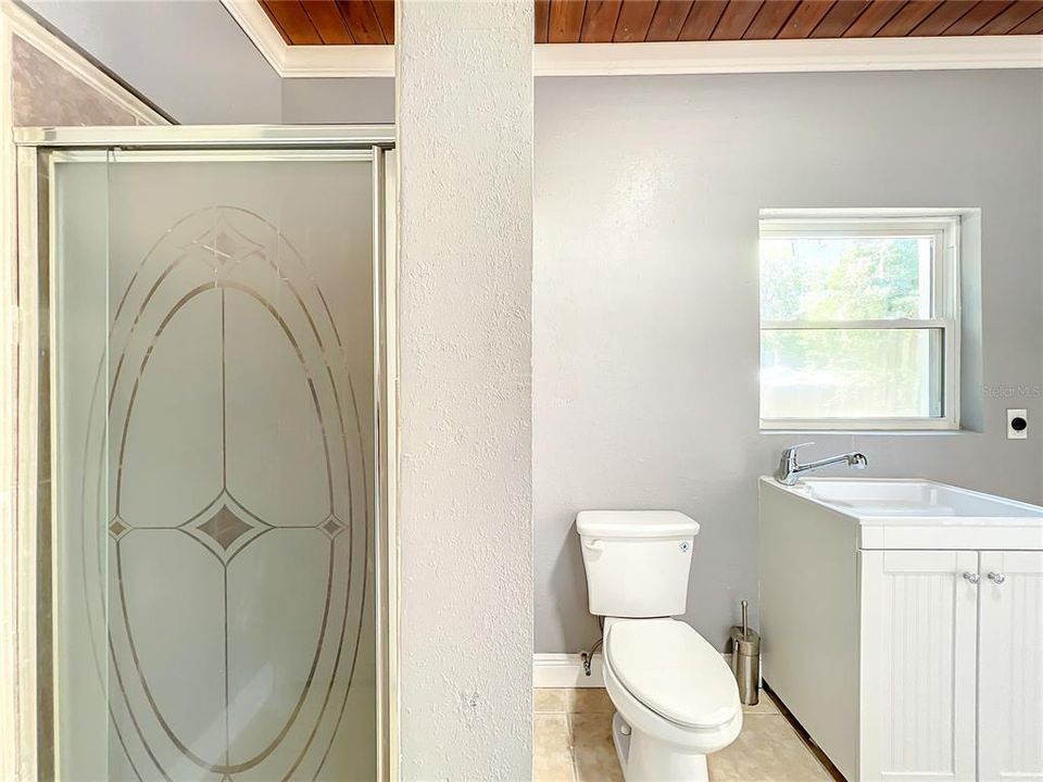 For Rent: $2,500 (2 beds, 2 baths, 1390 Square Feet)