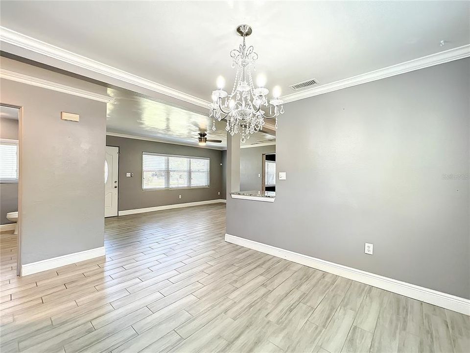 For Rent: $2,500 (2 beds, 2 baths, 1390 Square Feet)