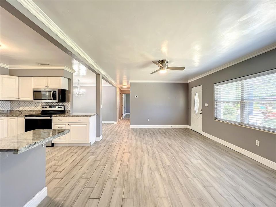 For Rent: $2,500 (2 beds, 2 baths, 1390 Square Feet)