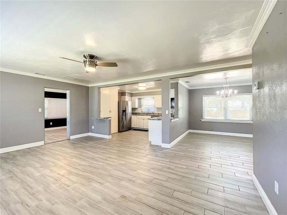 For Rent: $2,500 (2 beds, 2 baths, 1390 Square Feet)