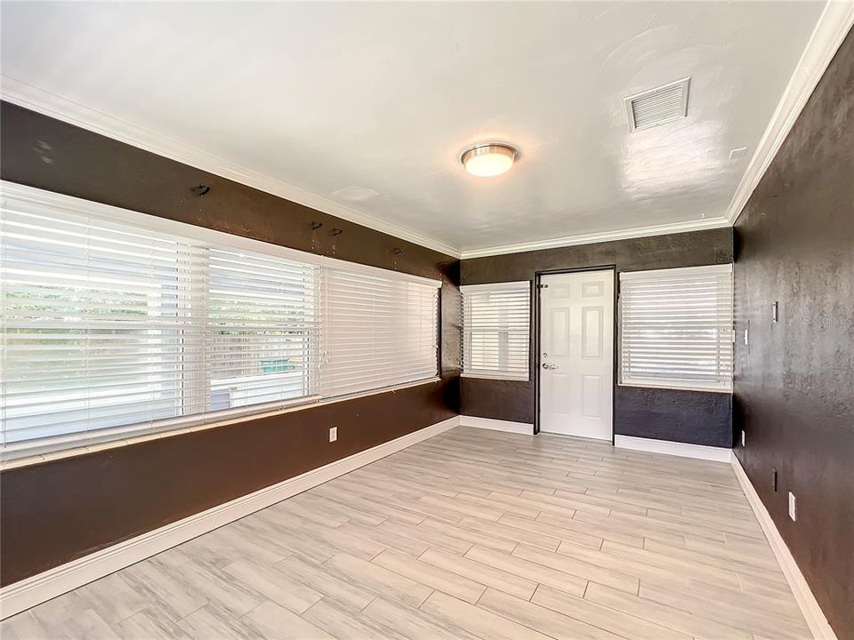 For Rent: $2,500 (2 beds, 2 baths, 1390 Square Feet)