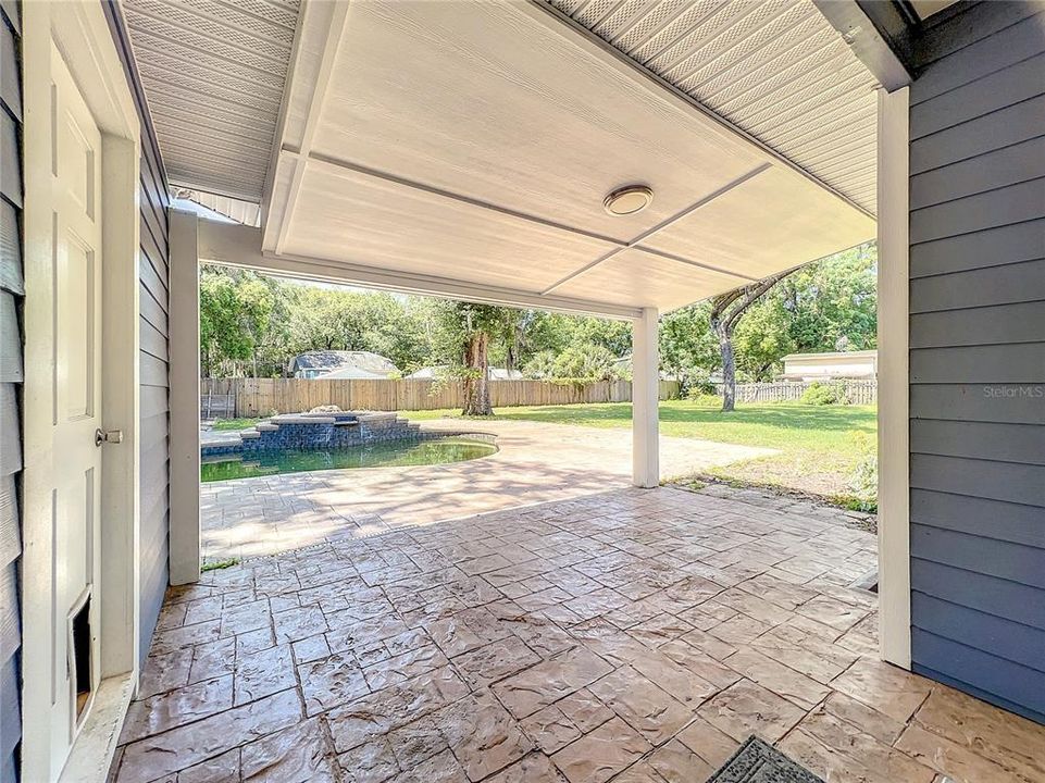 For Rent: $2,500 (2 beds, 2 baths, 1390 Square Feet)