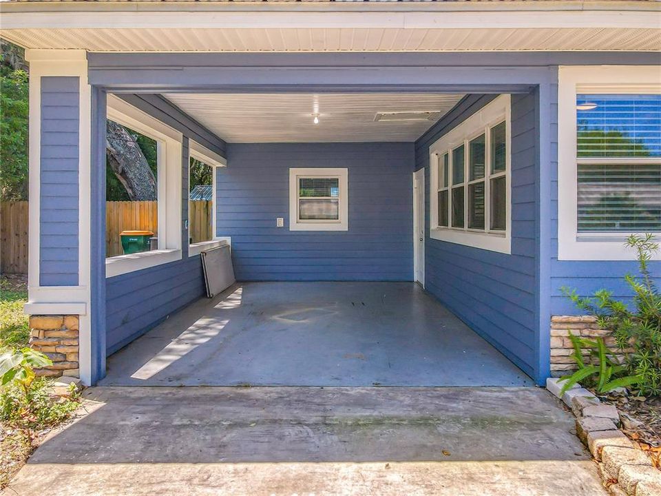 For Rent: $2,500 (2 beds, 2 baths, 1390 Square Feet)