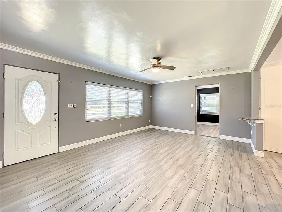 For Rent: $2,500 (2 beds, 2 baths, 1390 Square Feet)