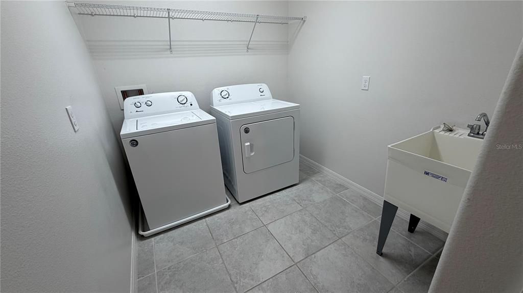 For Rent: $2,490 (4 beds, 3 baths, 2204 Square Feet)