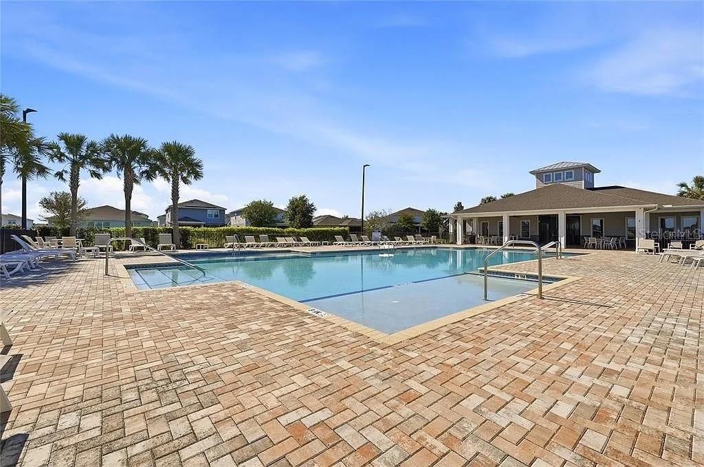 For Rent: $2,490 (4 beds, 3 baths, 2204 Square Feet)