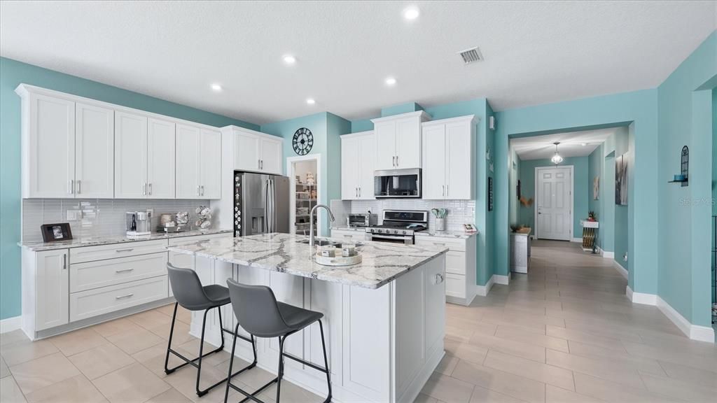Activo con contrato: $619,000 (4 camas, 3 baños, 2494 Pies cuadrados)