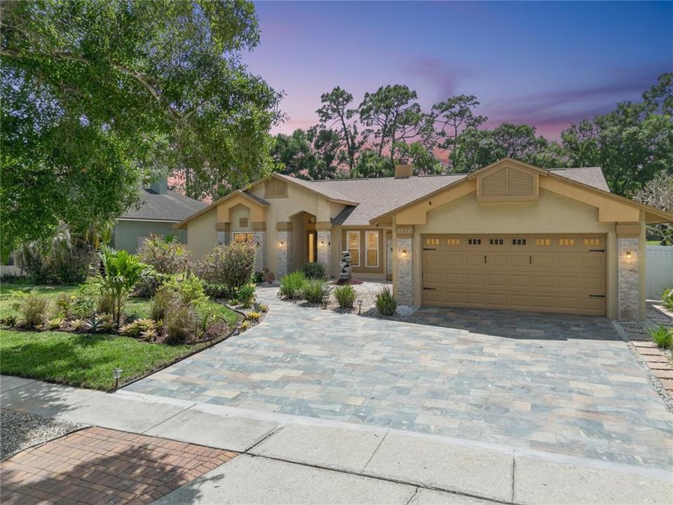 Active With Contract: $525,000 (4 beds, 2 baths, 1987 Square Feet)