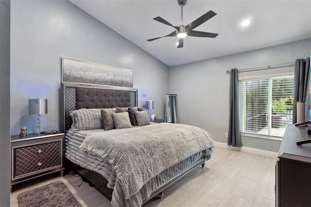 Active With Contract: $525,000 (4 beds, 2 baths, 1987 Square Feet)