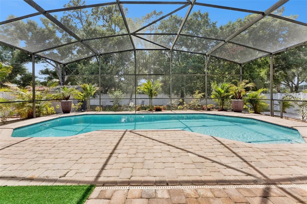 Active With Contract: $525,000 (4 beds, 2 baths, 1987 Square Feet)