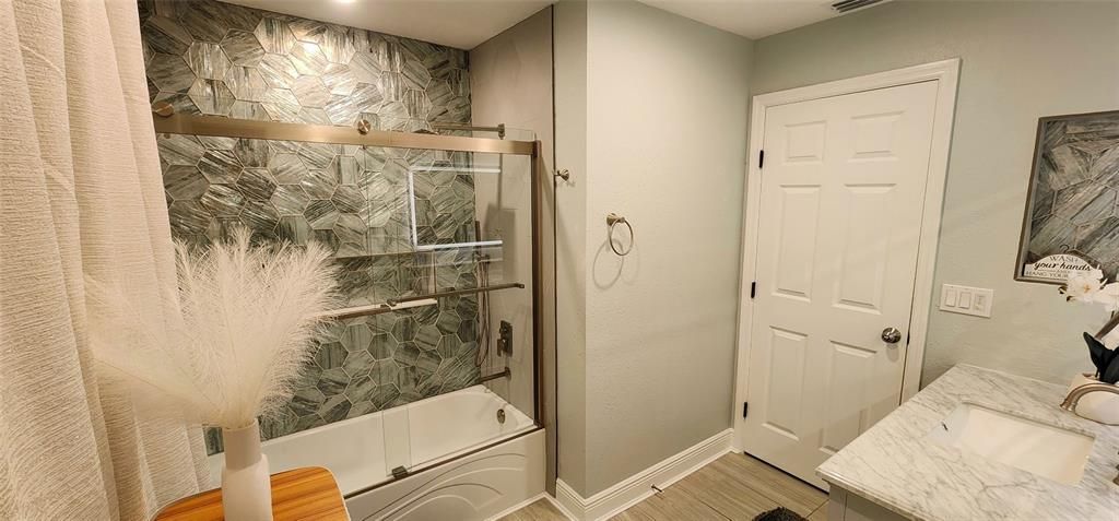 Active With Contract: $525,000 (4 beds, 2 baths, 1987 Square Feet)