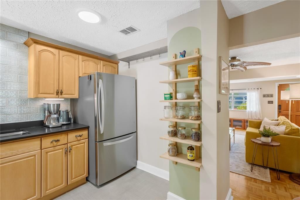 Activo con contrato: $409,800 (3 camas, 2 baños, 1169 Pies cuadrados)